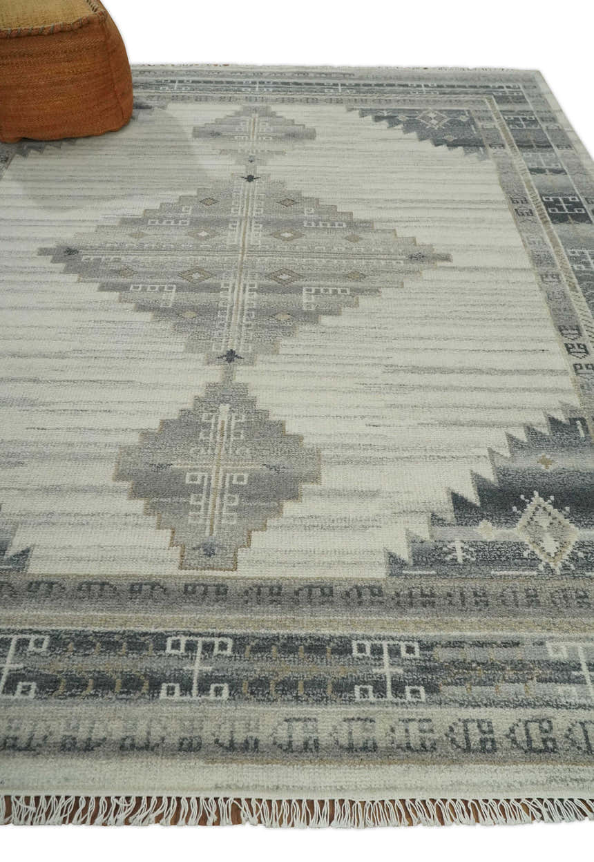 Natural Wool Hand Knotted Ivory and Gray Traditional Multi size wool Area Rug, Kids, Living Room and Bedroom Rug