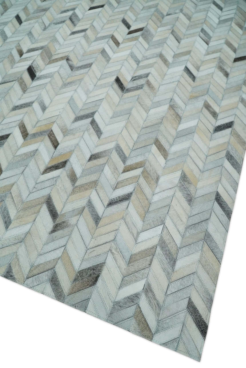 Modern Chevron Design Ivory and Silver Handmade Area Rug