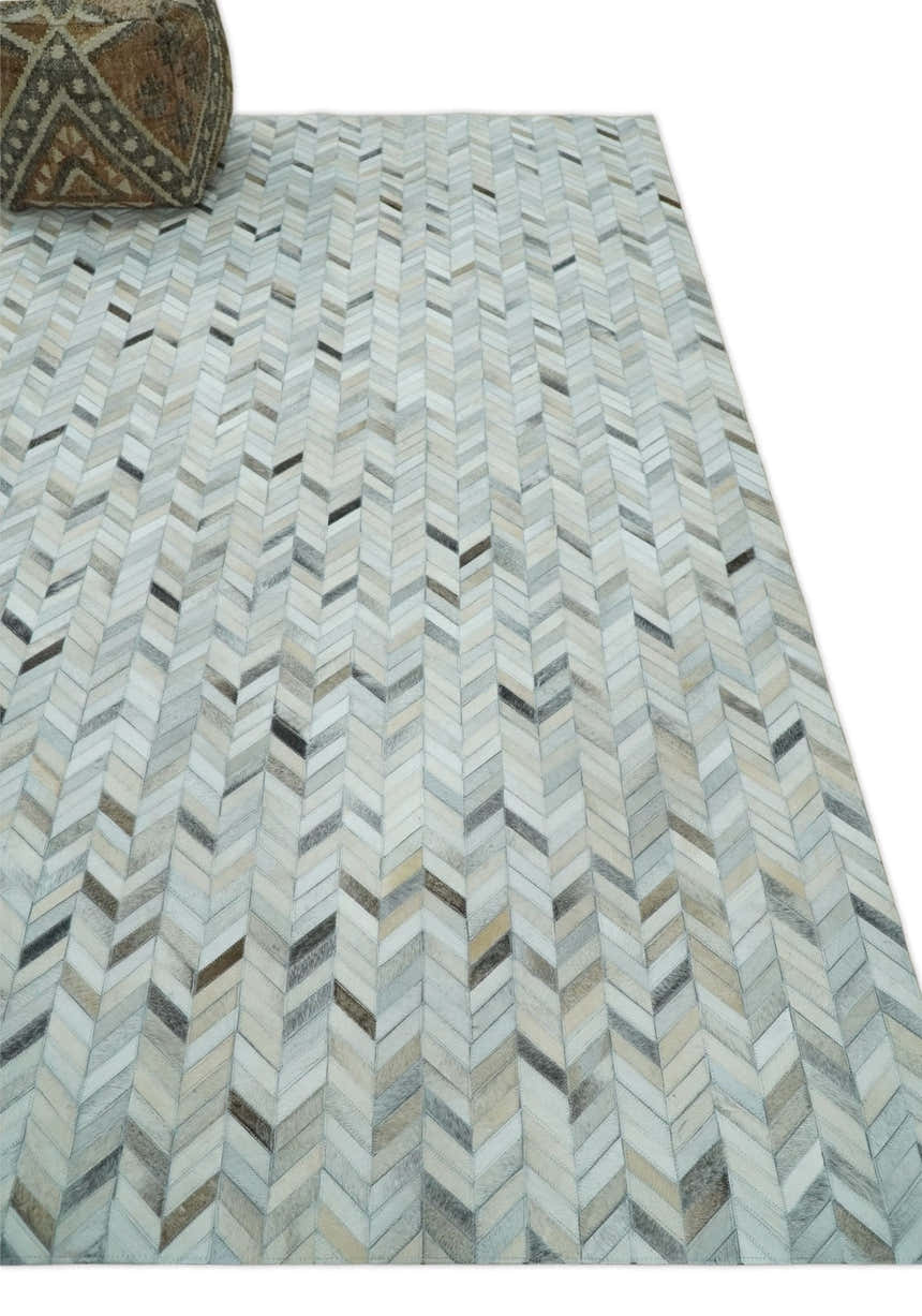 Modern Chevron Design Ivory and Silver Handmade Area Rug