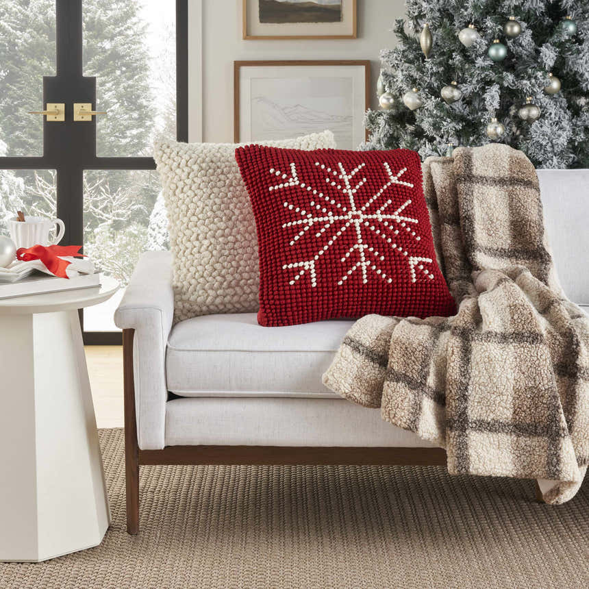 Mina Victory Holiday Pillows Loop Snowflake Red Ivory Indoor Throw Pillow