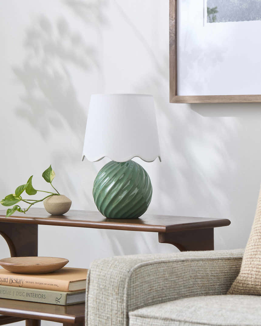 Gestalgar Translucent Table Lamp