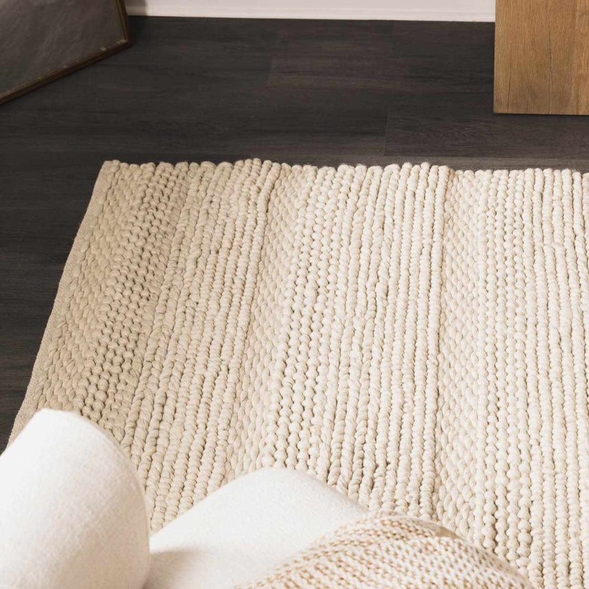 Hanlontown Premium Hand Woven Wool Area Rug