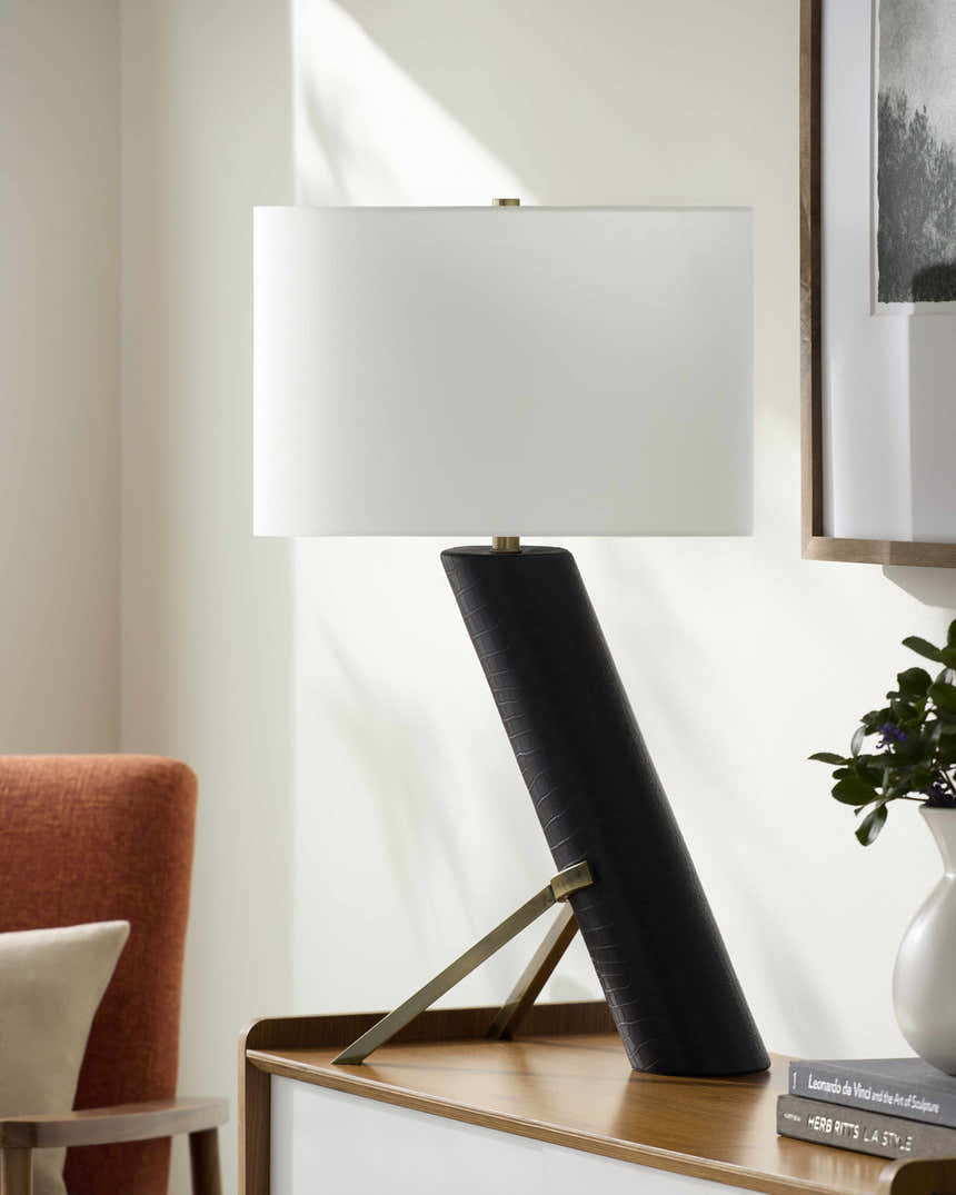 Hassendorf Black Table Lamp