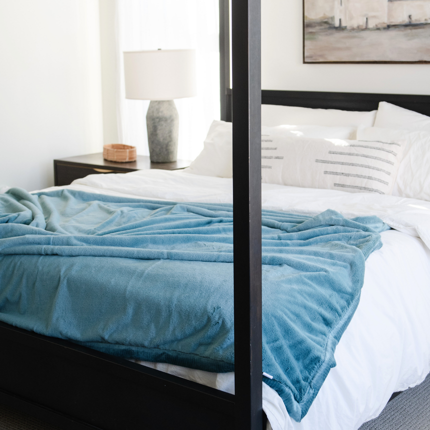 LUSH XL BLANKETS
