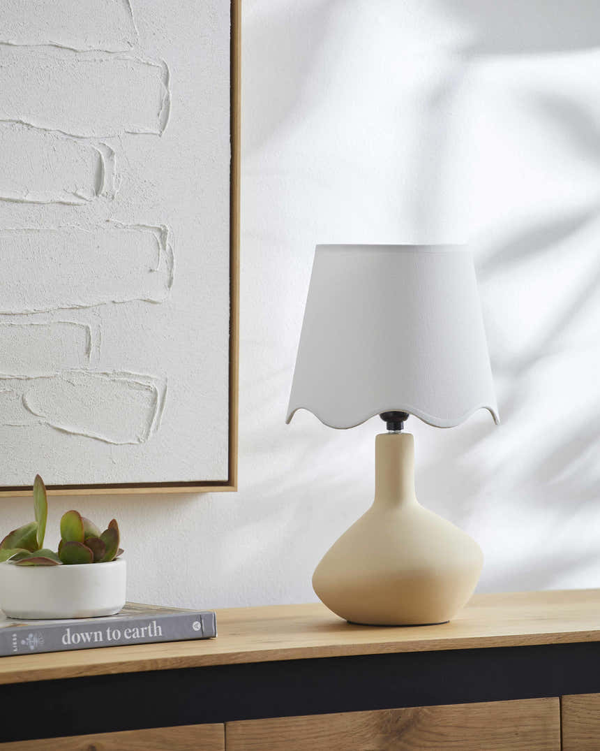 Neuenhagen White Table Lamp