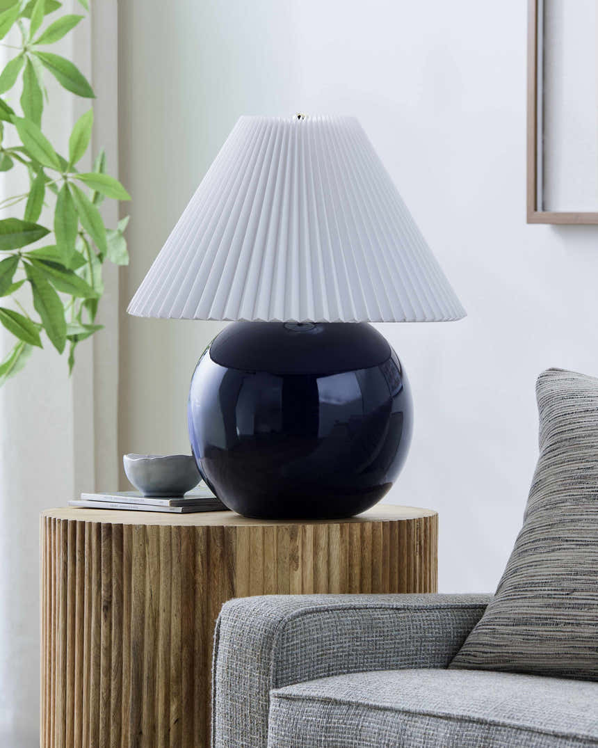 Policarpa Navy Table Lamp