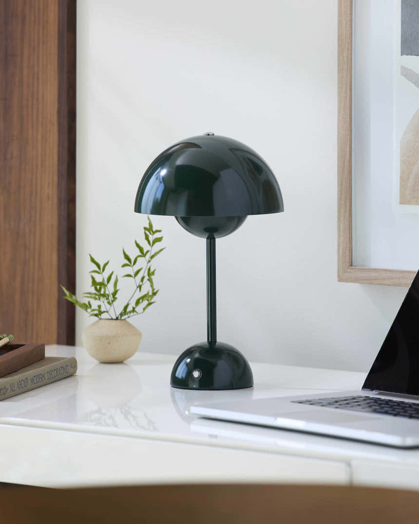 Peralillo Table Lamp - Matte Dark Green