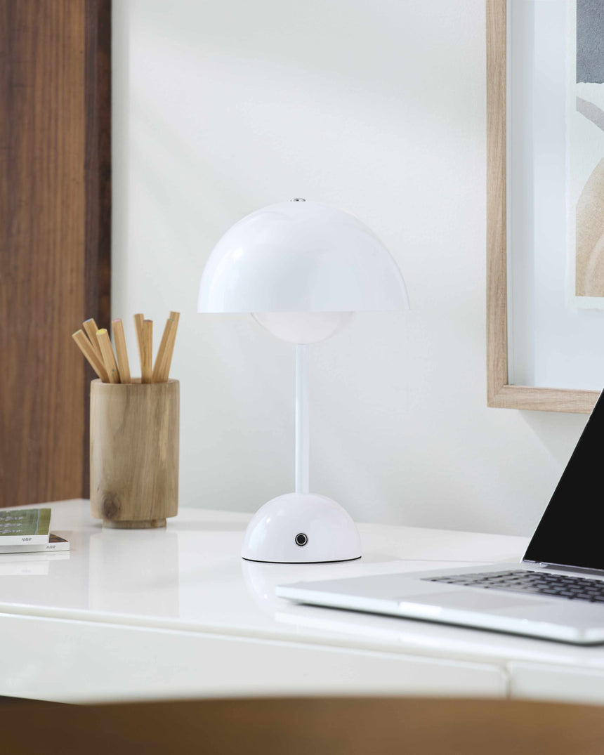 Peralillo White Table Lamp