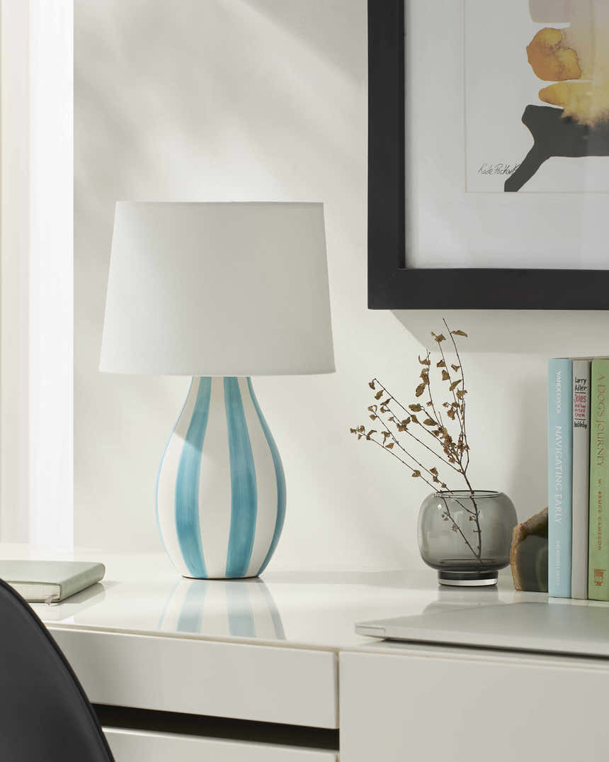 Szczuczyn White Table Lamp