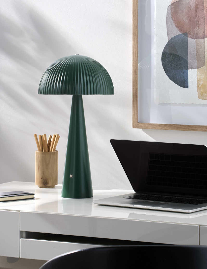 Scontrone Green Table Lamp