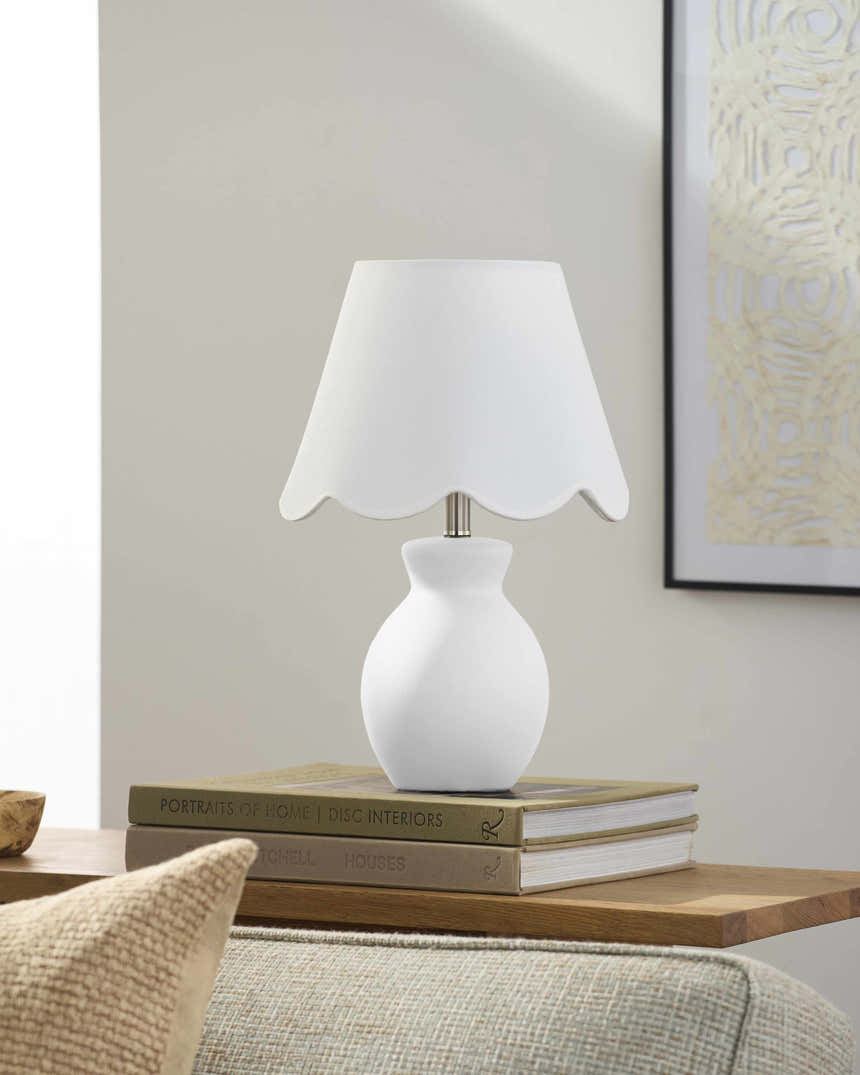 Salgareda White Table Lamp