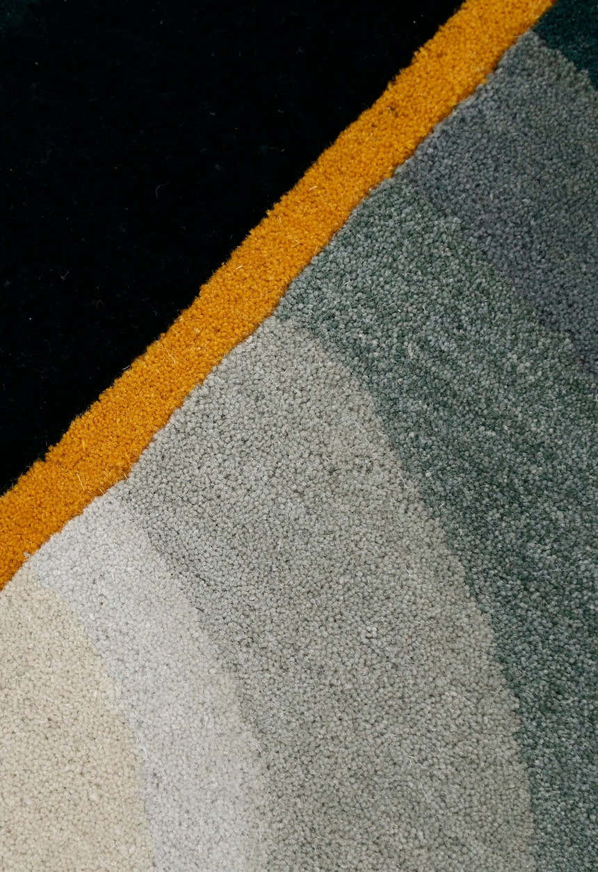 Modern Eclipse Curve Black Hand Tufted 4x6 Wool Rug