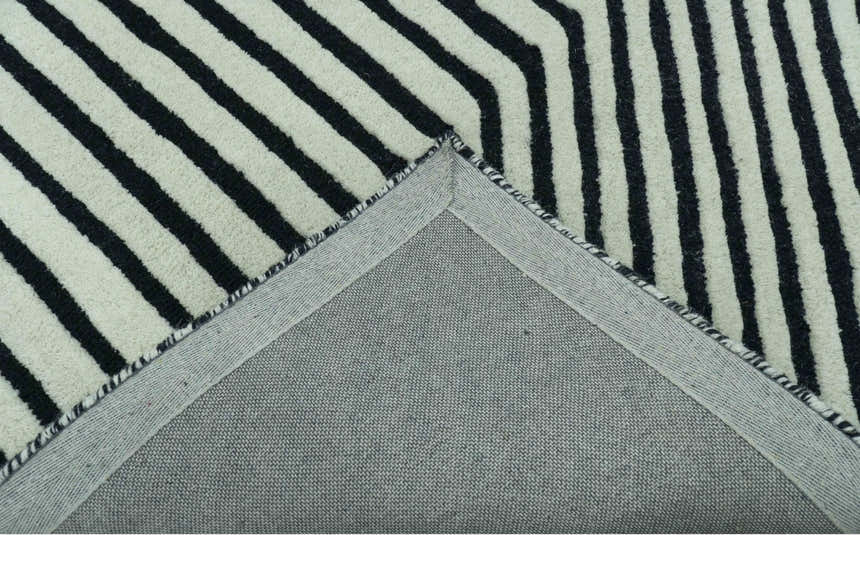 Modern Geometrical Pattern Black And White Hand Tufted Custom Made wool rug