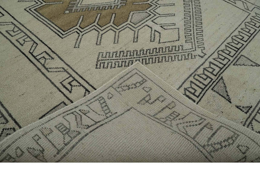 Natural Wool Hand Knotted Ivory, Beige and Black Traditional Heriz Serapi Wool Multi Size wool Area Rug, Kids, Living Room and Bedroom Rug