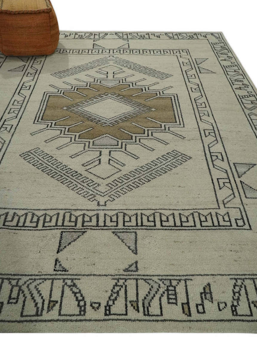 Natural Wool Hand Knotted Ivory, Beige and Black Traditional Heriz Serapi Wool Multi Size wool Area Rug, Kids, Living Room and Bedroom Rug