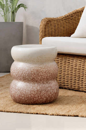 Hetlingen Coral Outdoor End Table