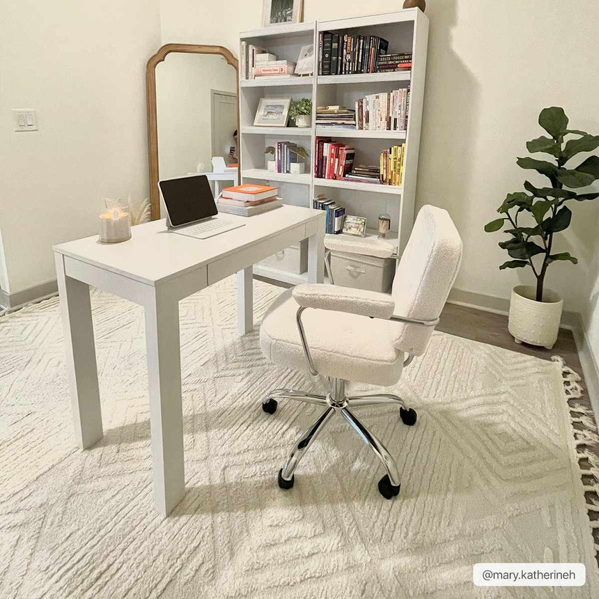 Manyas 3D Bone Area Rug with Tassels