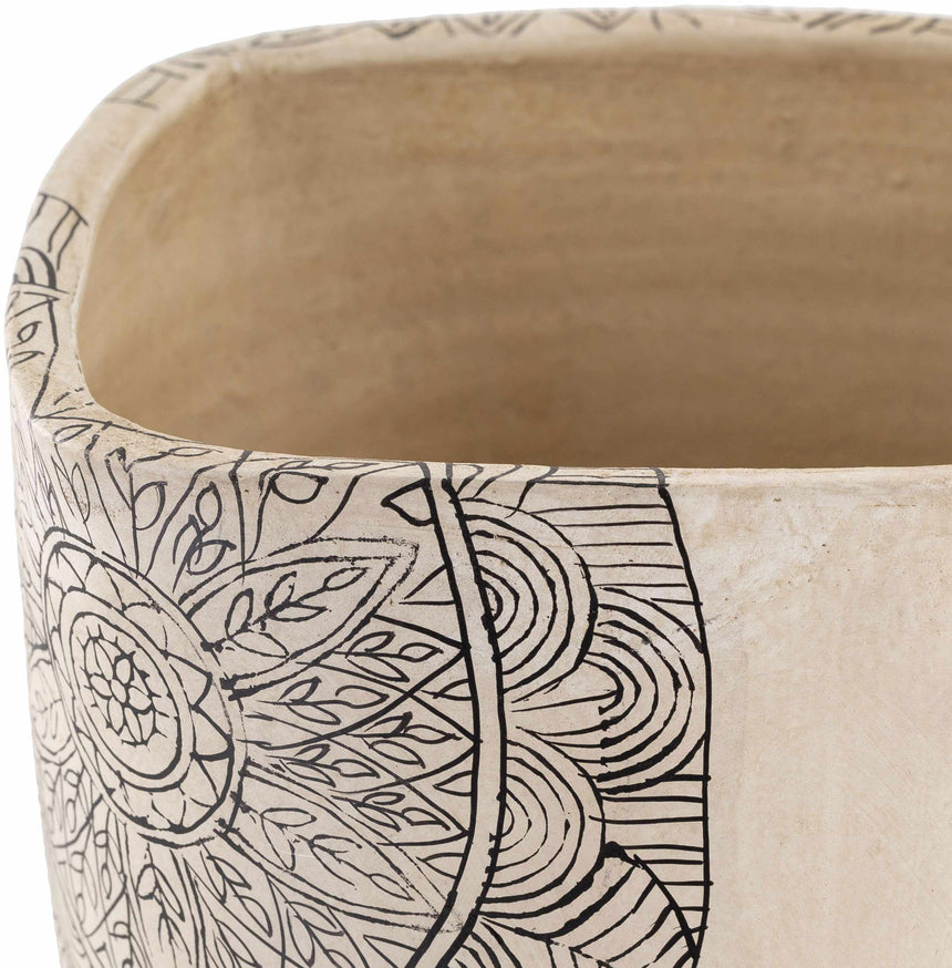 Bongabon White Terracotta Floral Planter