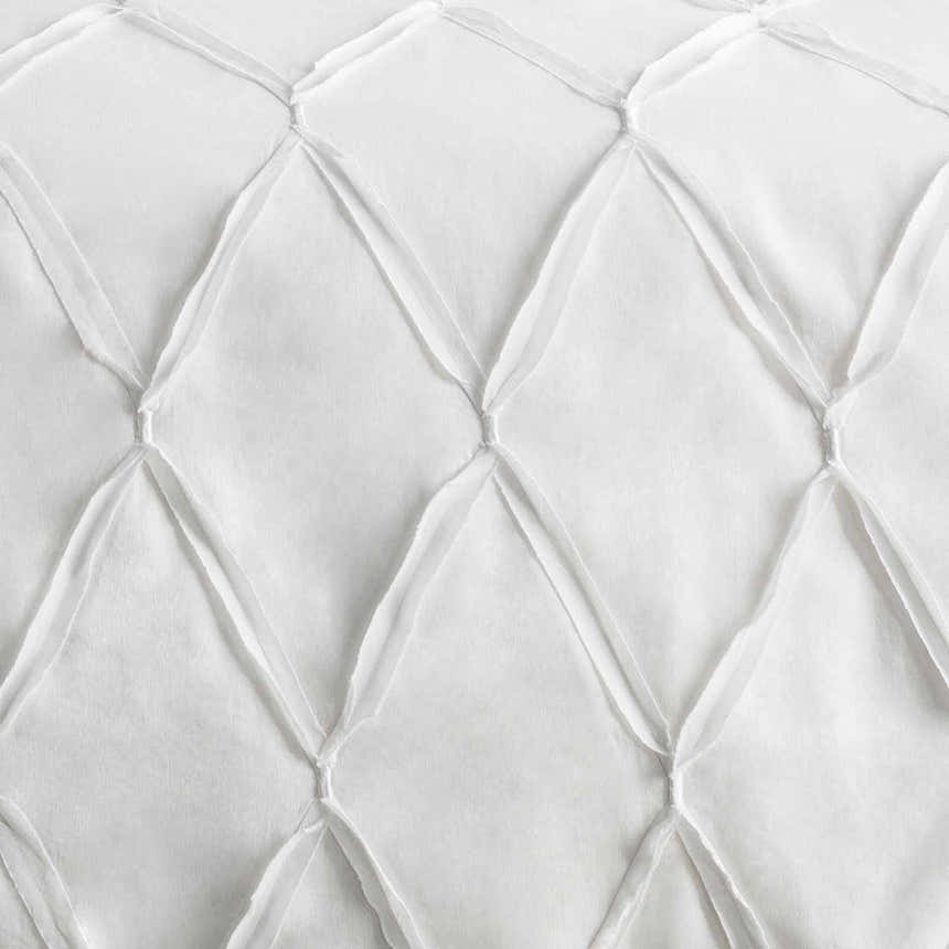 Gutalac White Quilted Bedding