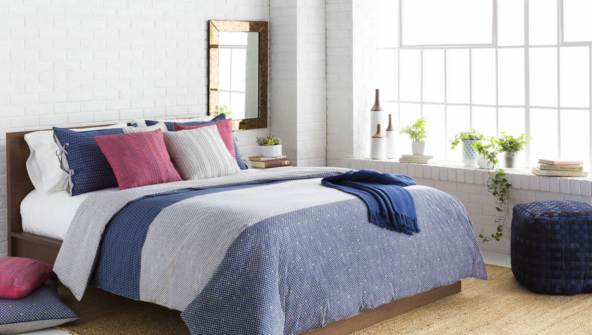 Pervomayka Navy Throw Blanket