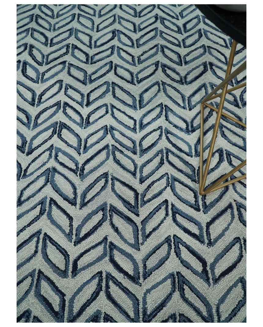 Contemporary Farmhouse Leaf's Hand Tufted Silver and Blue Loop Multi Size Wool Rug