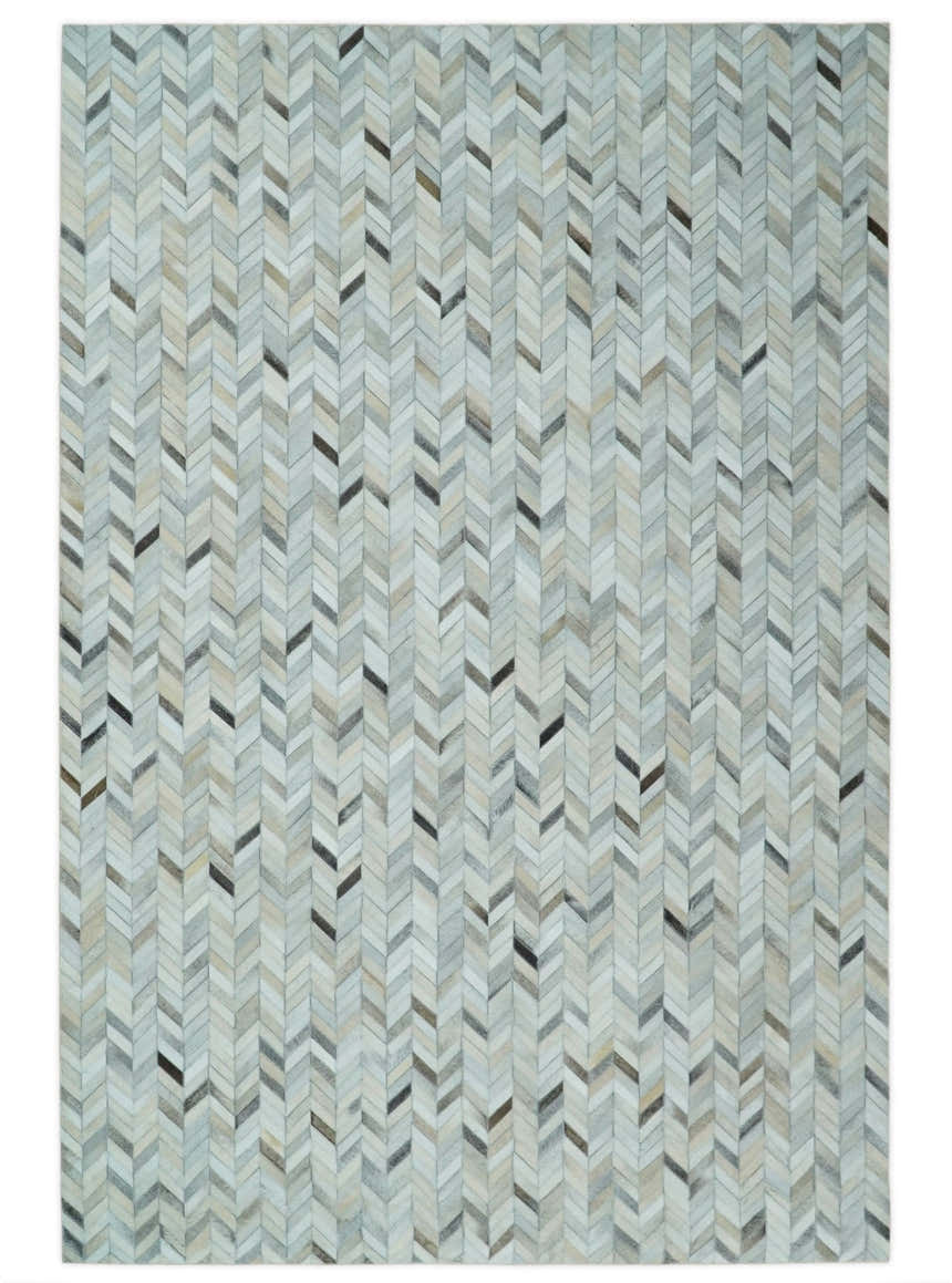 Modern Chevron Design Ivory and Silver Handmade Area Rug