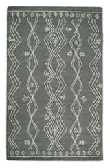 5x8 Gray and White Tribal Hand Hooked Textured Loop Area Rug | TRIB1