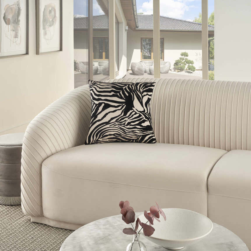 Mina Victory Sofia Jaquard Zebra Velvet Black Indoor Throw Pillow