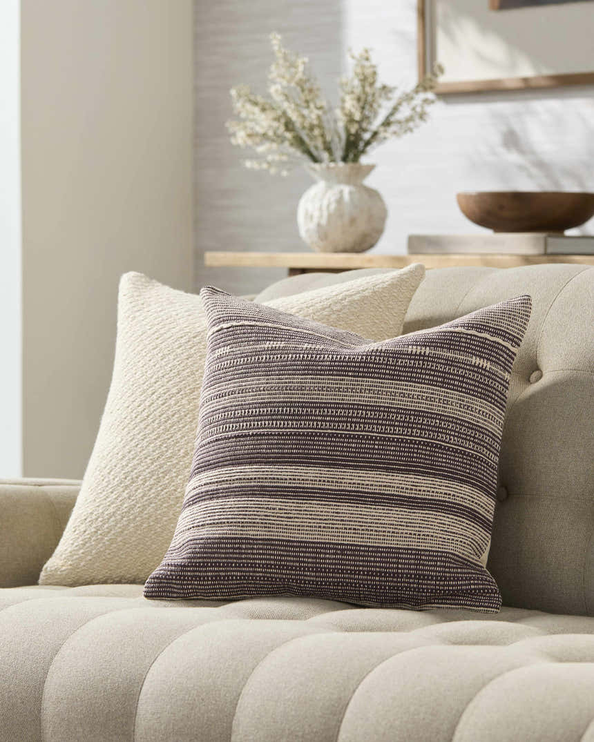 Xisia Ombre Modern Cotton Throw Pillow