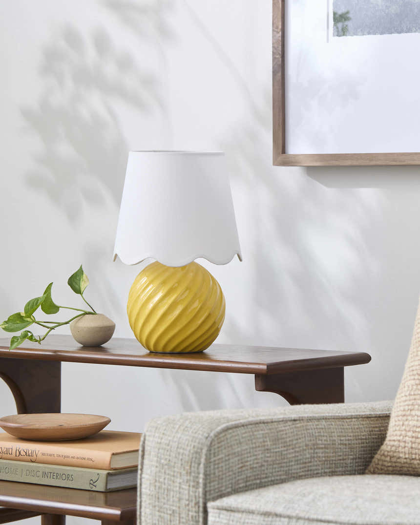 Gestalgar Yellow Table Lamp