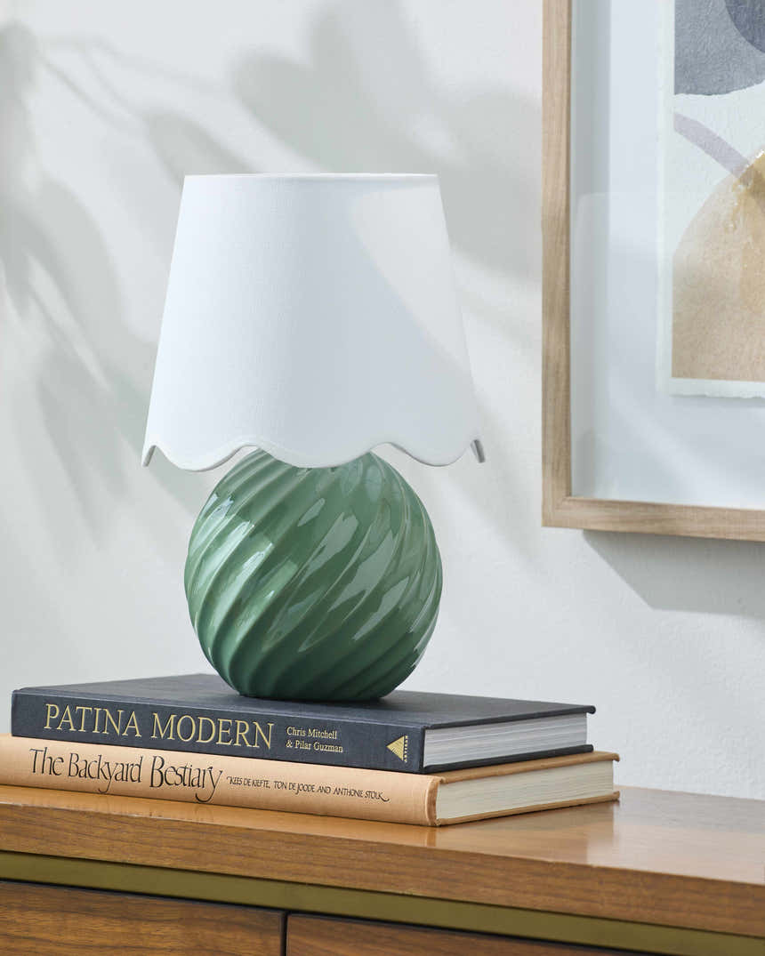 Gestalgar Translucent Table Lamp