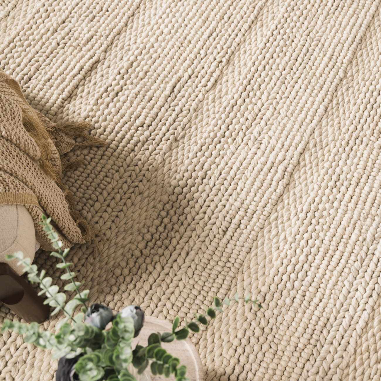 Hanlontown Premium Wool Area Rug