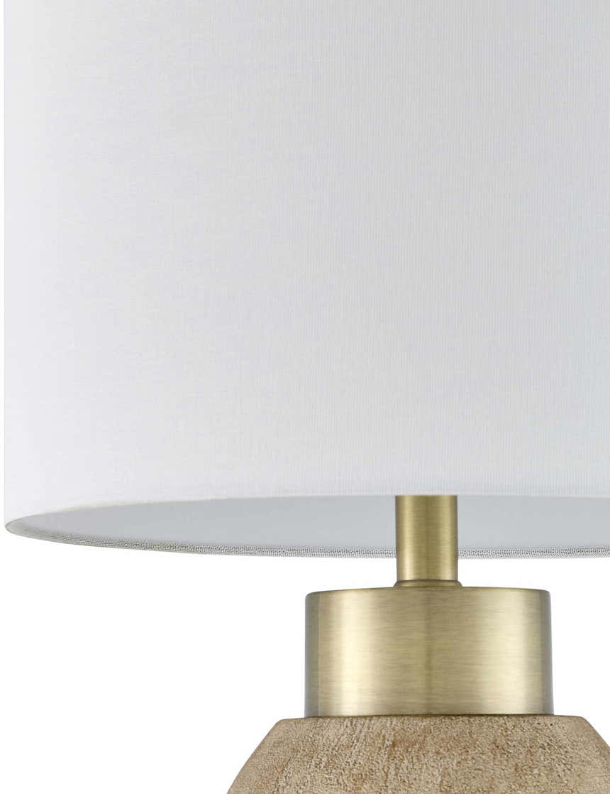 Hohnstein Cream Table Lamp
