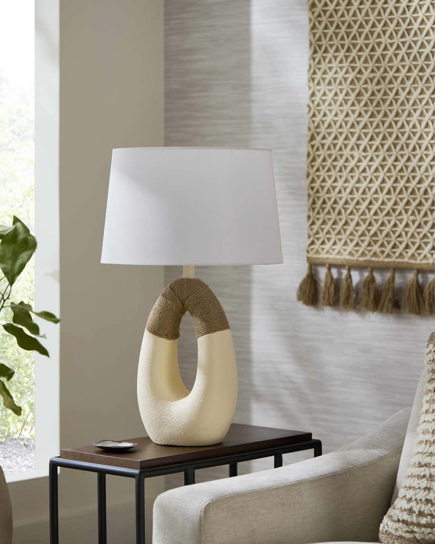 Lerrnanist Cream Table Lamp