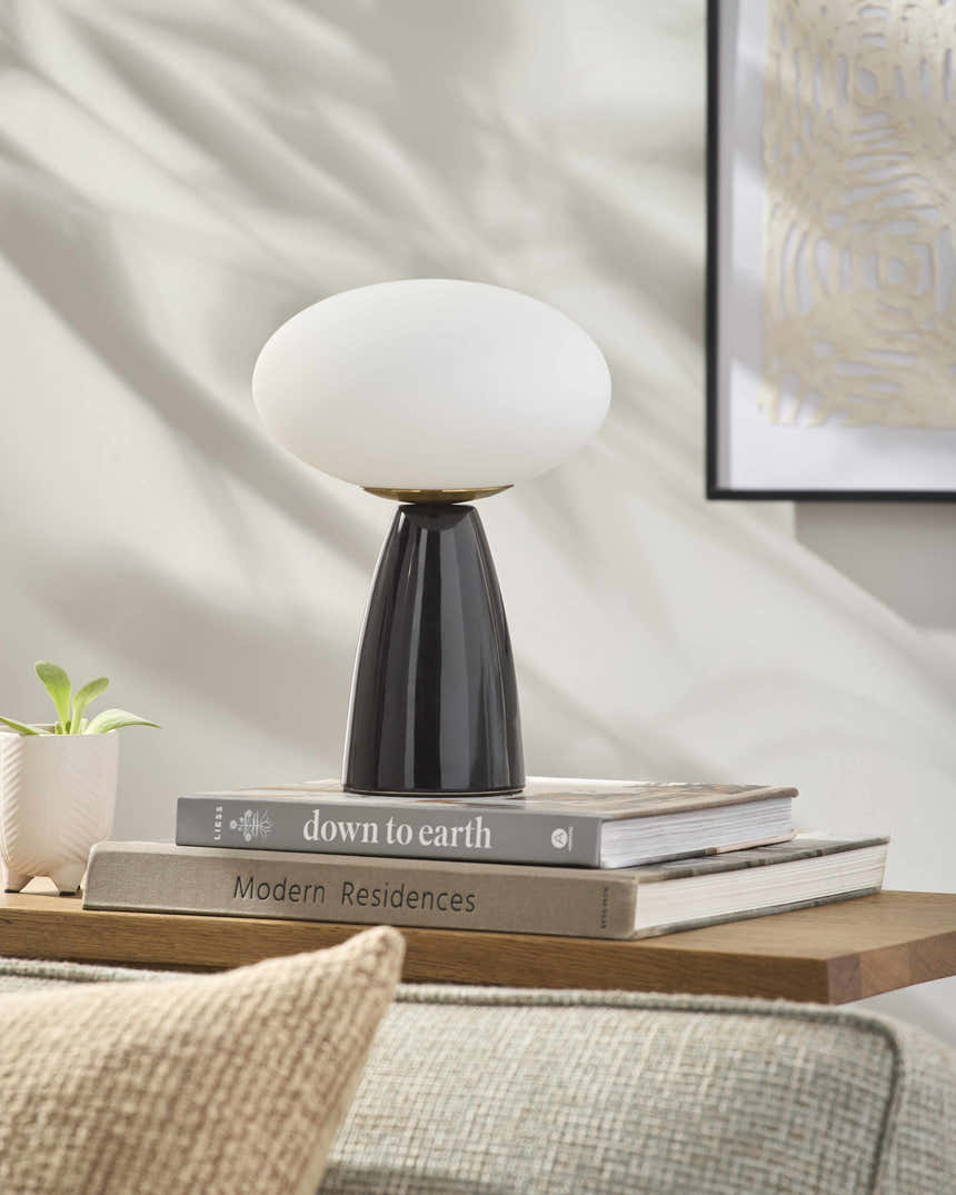 Montamarta Black Table Lamp