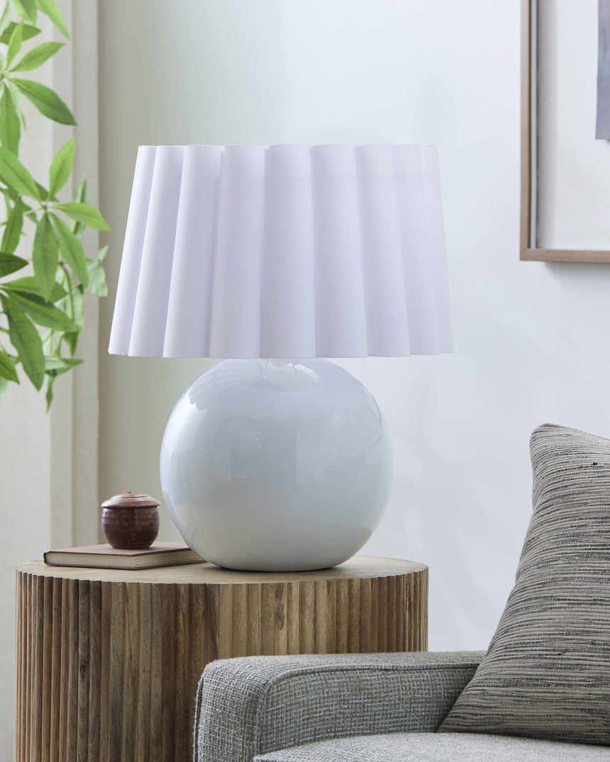 Muromtsevo White Table Lamp
