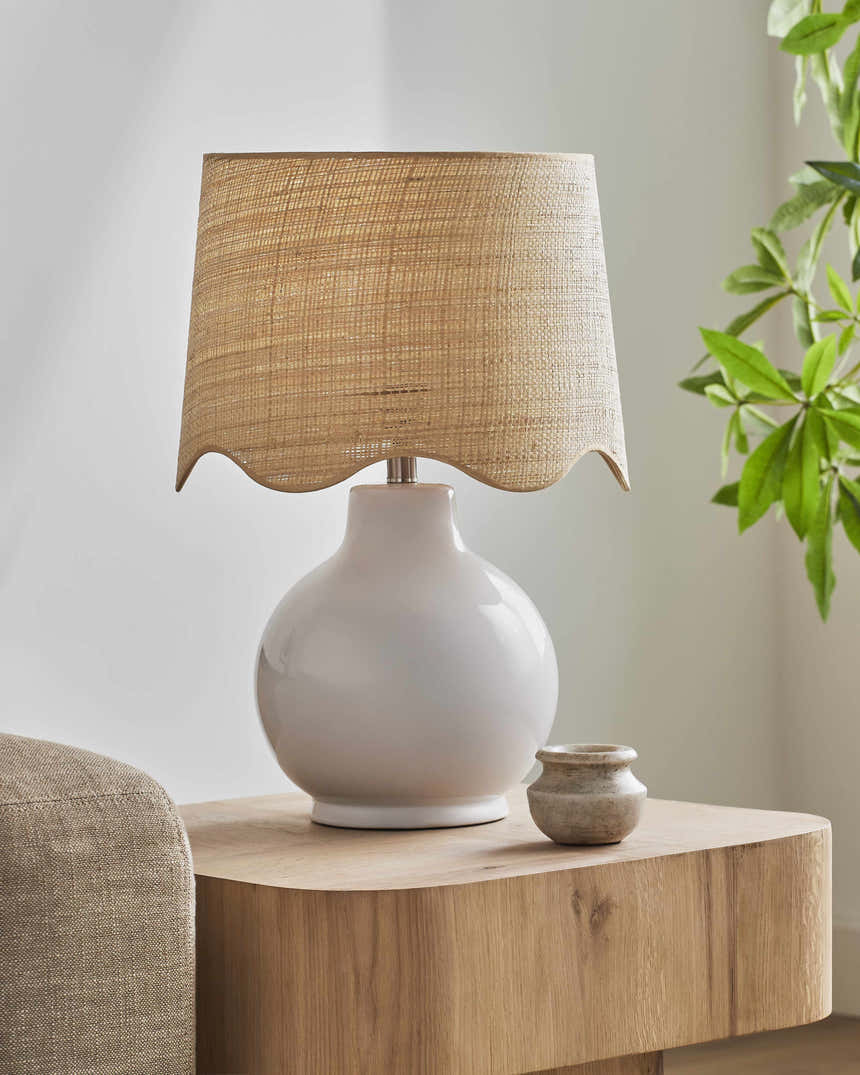 Vufua White Ceramic Table Lamp