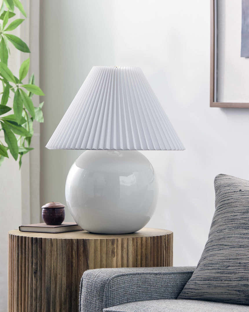Policarpa White Table Lamp