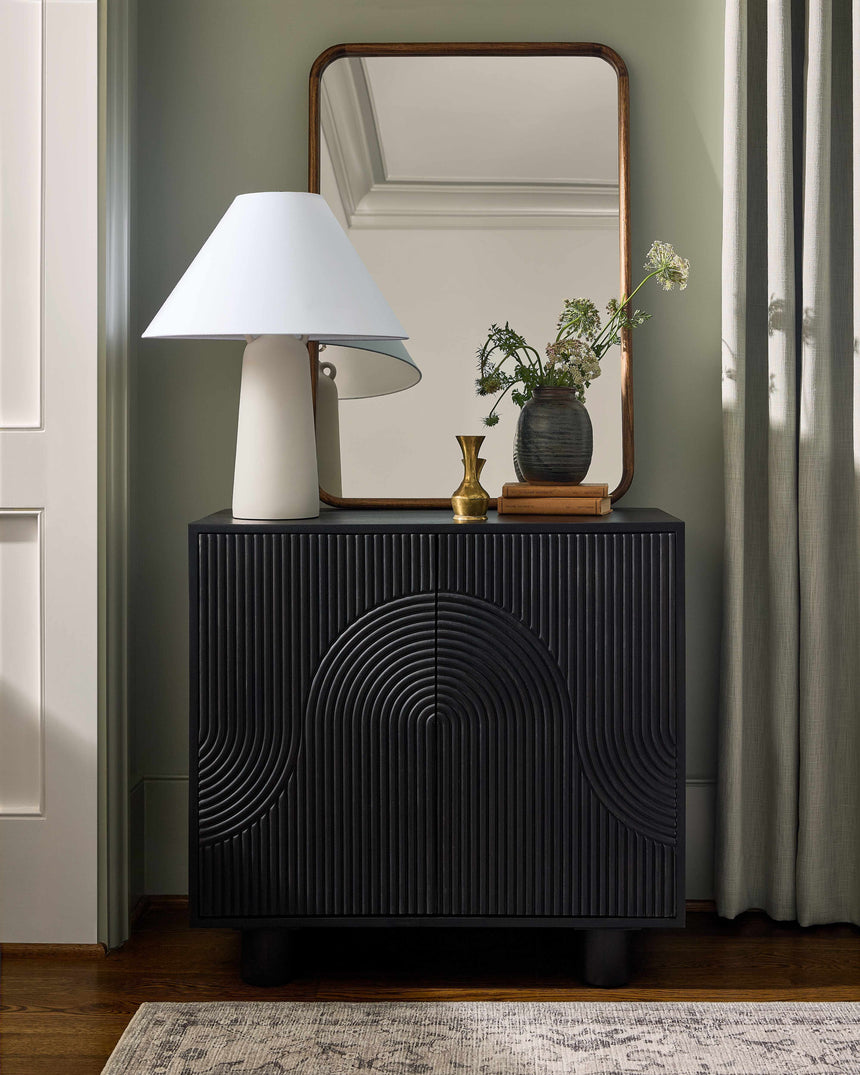 Riudecols Black Cabinet