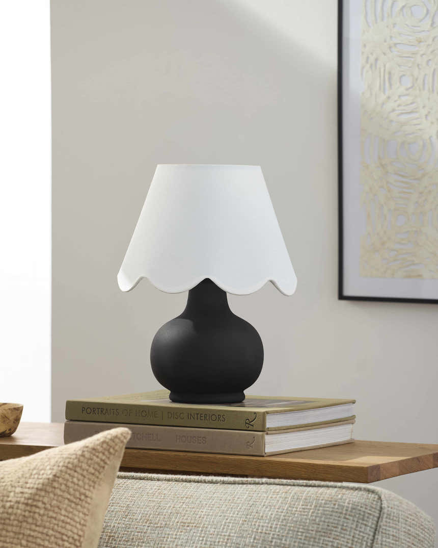 Nedui Black Ceramic Table Lamp