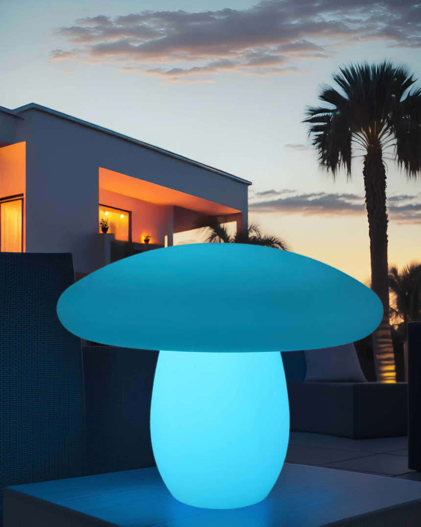 Yelkhovka Outdoor Table Lamp