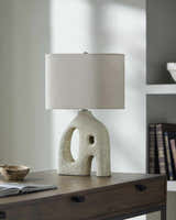 Zoutleeuw Cream Table Lamp