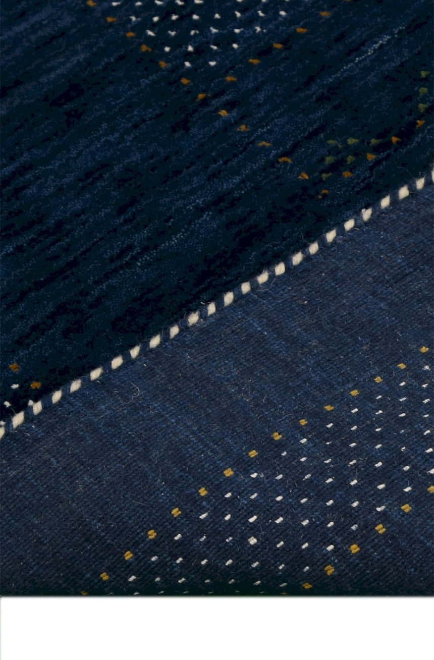 Blue And White Center Pattern Design Hand Loomed Wool Area Rug