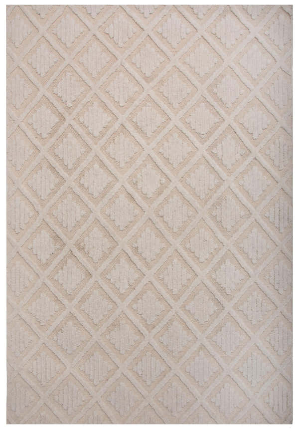 Close-up of Rizzy DRI689 area rug. Hand-tufted wool rug in beige and ivory with a raised diamond pattern and soft texture. Design-Rectangle