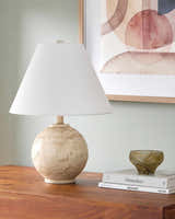 Jeriquara Table Lamp