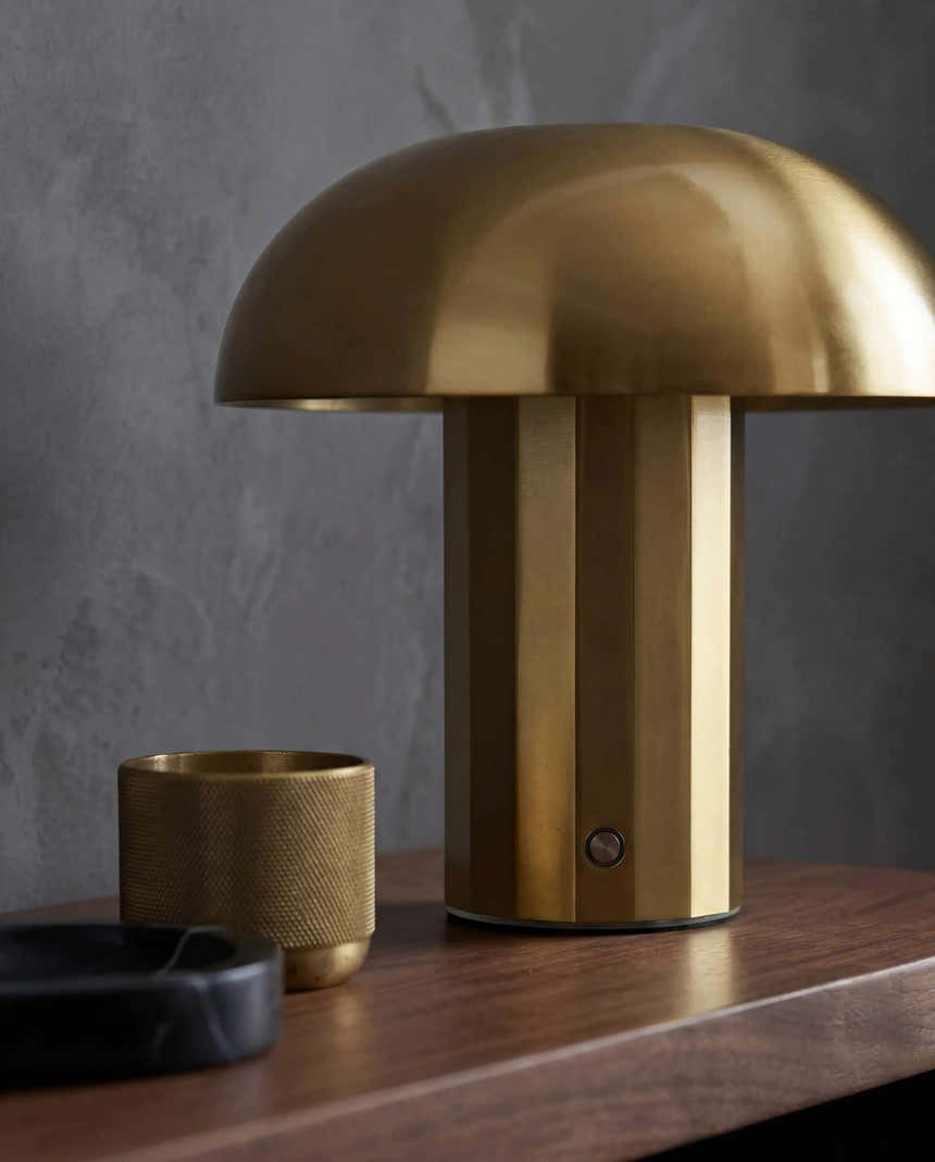 Kranenburg Metallic - Brass Table Lamp