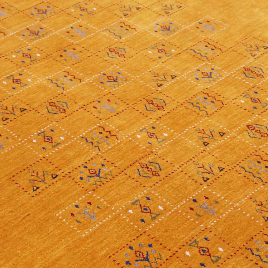 Gold Center Pattern Hand Loomed Wool Area Rug