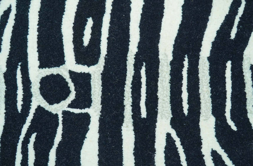 Hand Tufted Animal Zebra Black 3x5 Wool Area Rug