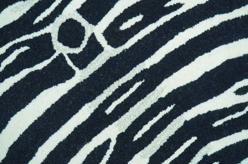 Hand Tufted Animal Zebra Black 3x5 Wool Area Rug