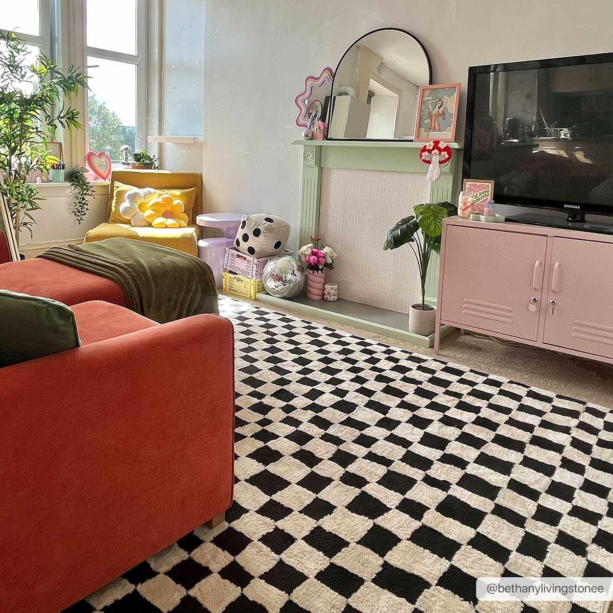 Handmade Black Cream Checkered Rug, Modern Tufted Carpet, Minimalist Geometric Living Room Handmade Black Cream Checkered Rug, Modern Tufted Carpet, Minimalist Geometric Living Room